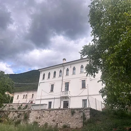 Foresteria Aquila Reale